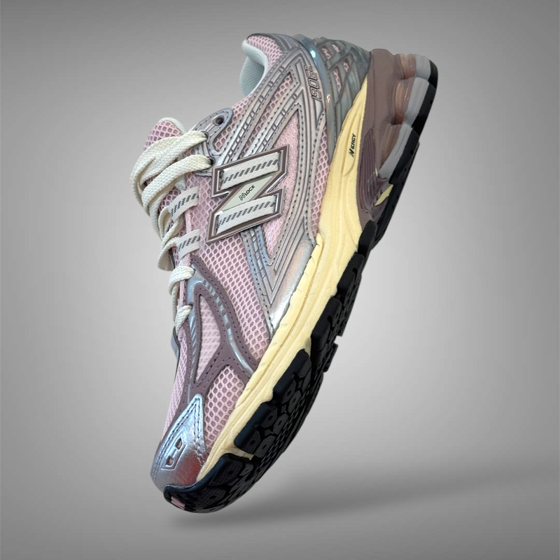 New Balance Men’s U1906RNF Pink Grey